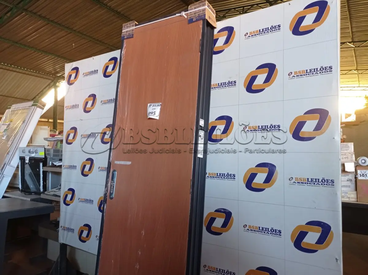 LOTE 095 - 6.191 - PORTA MOGNO 065X215 ESQ REQ12 - HAIALA NOVO. (NO ESTADO)