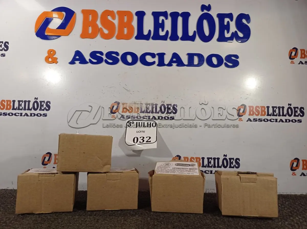 LOTE 032 - 05 REFLETORES CRISTAL POWER 13W RGB CABO 1,75MT – SUMMERS NOVO. (NO ESTADO)