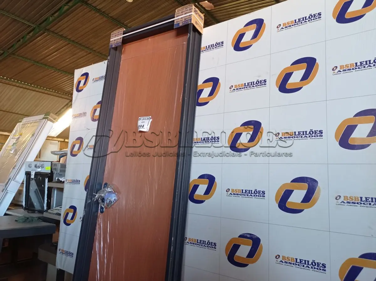 LOTE 094 - 6.190 - PORTA MOGNO 065X215 DIR REQ12 - HAIALA NOVO. (NO ESTADO)