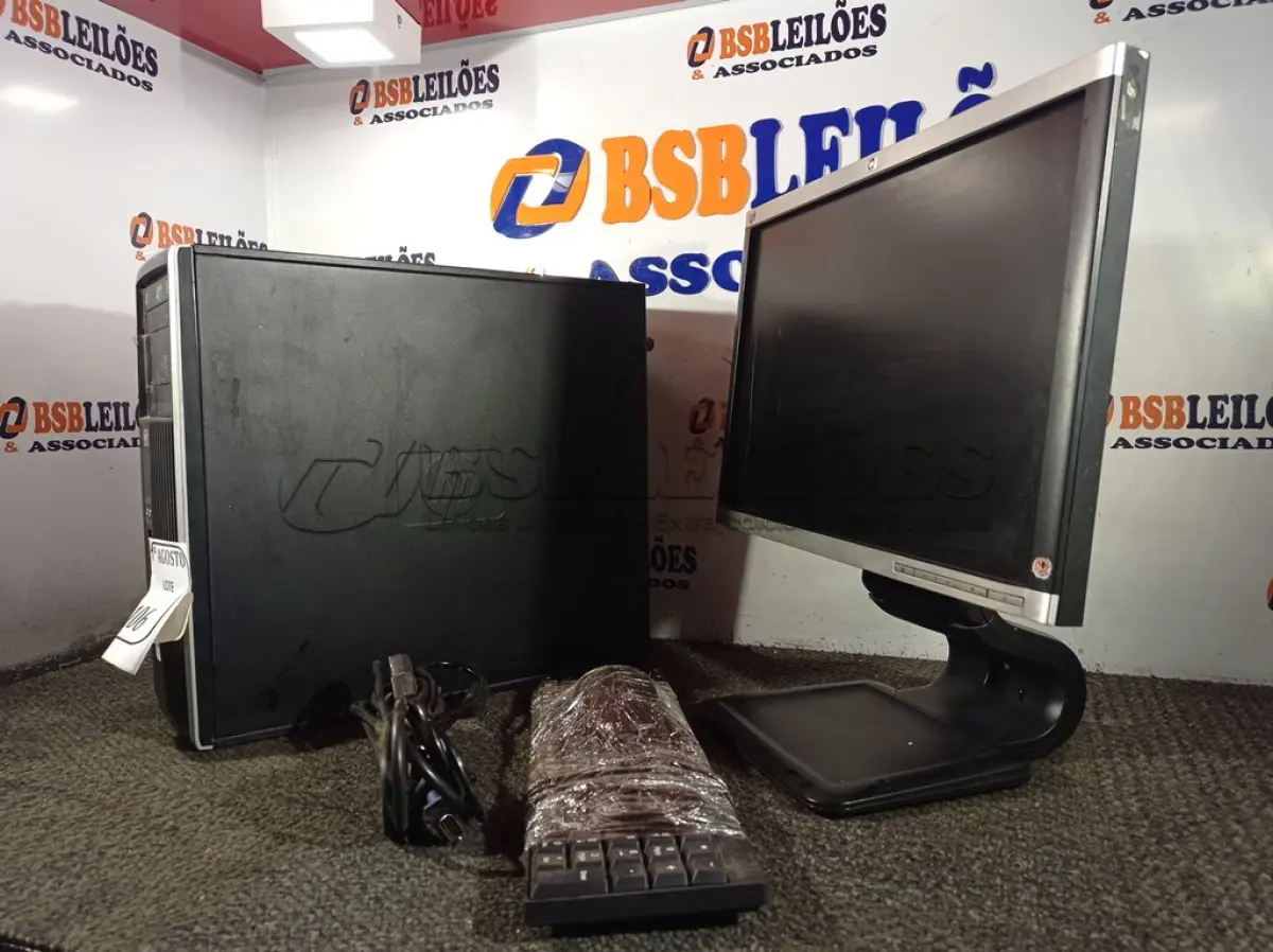 LOTE 106 - 01 CPU HP DDR3 COM MONITOR 19” (NO ESTADO) ATENÇÃO! FAZER A VISITAÇÃO ANTES DE ARREMATAR, NÃO SABEMOS SE FUNCIONA. LEILÃO NÃO TEM GARANTIA E NEM DEVOLUÇÃO, SUJEITO A POSSÍVEIS AVARIAS VISÍVEIS/OCULTAS E/OU AUSÊNCIA DE COMPONENTES.