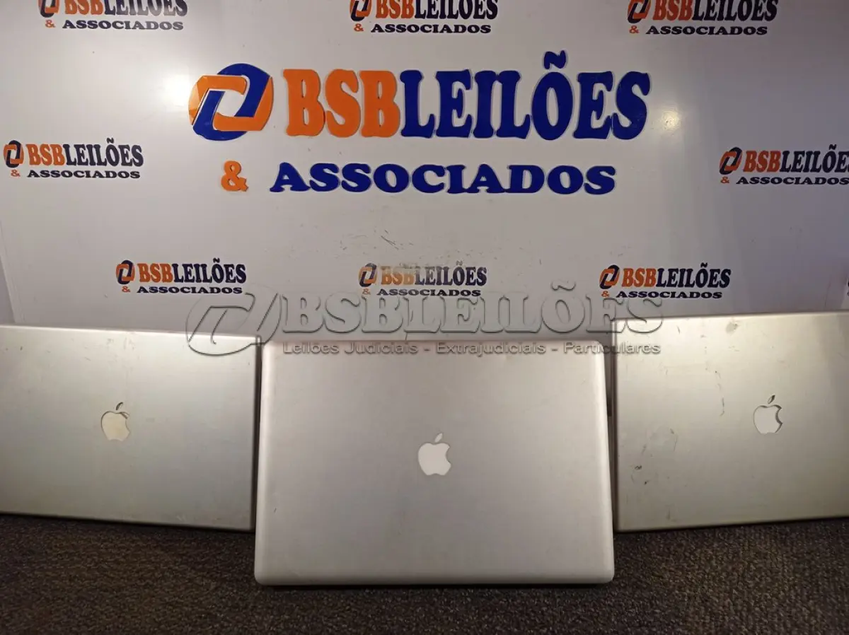 LOTE 001 - 03 MACBOOK SEM CARREGADOR. (NO ESTADO) ATENÇÃO! FAZER A VISITAÇÃO ANTES DE ARREMATAR, NÃO SABEMOS SE FUNCIONA. LEILÃO NÃO TEM GARANTIA E NEM DEVOLUÇÃO, SUJEITO A POSSÍVEIS AVARIAS VISÍVEIS/OCULTAS E/OU AUSÊNCIA DE COMPONENTES.