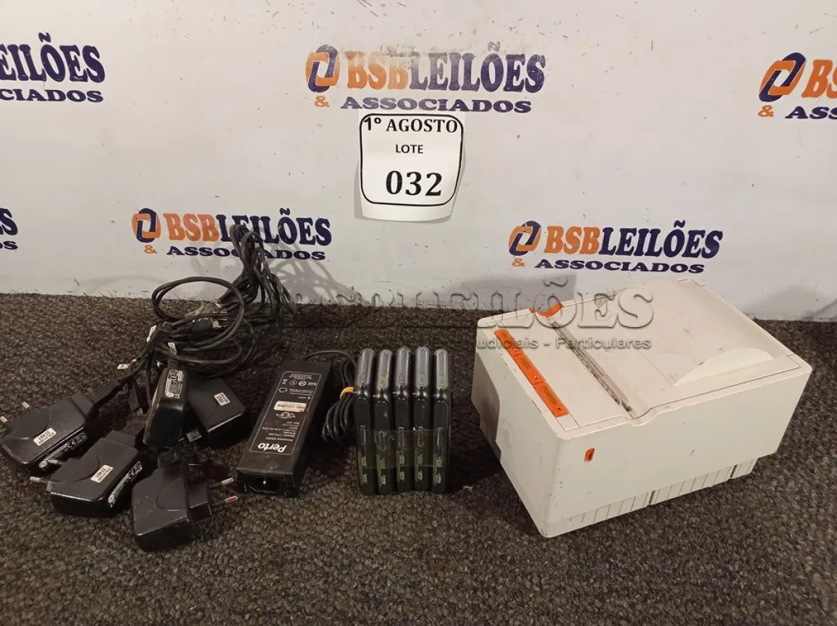 LOTE 032 - 05 CELULARES COM CARREGADOR E 01 IMPRESSORA TÉRMICA COM CARREGADOR MARCA PERTOPRINTER. (NO ESTADO) ATENÇÃO! FAZER A VISITAÇÃO ANTES DE ARREMATAR, NÃO SABEMOS SE FUNCIONA. LEILÃO NÃO TEM GARANTIA E NEM DEVOLUÇÃO, SUJEITO A POSSÍVEIS AVARIAS VISÍVEIS/OCULTAS E/OU AUSÊNCIA DE COMPONENTES.