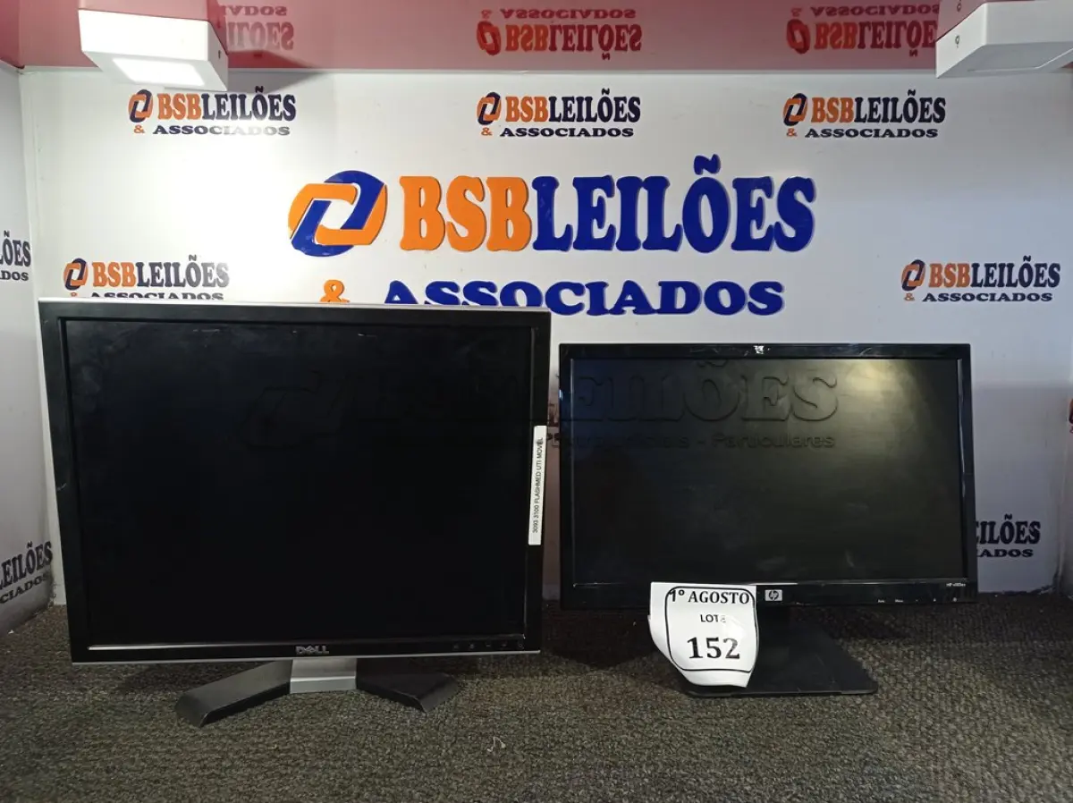 LOTE 152 - 02 MONITORES. (NO ESTADO) ATENÇÃO! FAZER A VISITAÇÃO ANTES DE ARREMATAR, NÃO SABEMOS SE FUNCIONA. LEILÃO NÃO TEM GARANTIA E NEM DEVOLUÇÃO, SUJEITO A POSSÍVEIS AVARIAS VISÍVEIS/OCULTAS E/OU AUSÊNCIA DE COMPONENTES.