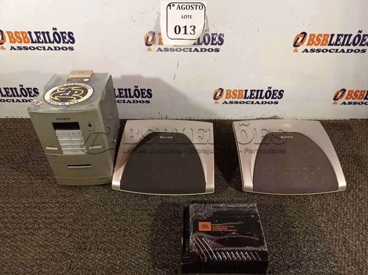 LOTE 013 - 01 APARELHO DE SOM COM 02 CAIXAS MARCA SONY E 01 FONTE DIGITAL (NO ESTADO) ATENÇÃO! FAZER A VISITAÇÃO ANTES DE ARREMATAR, NÃO SABEMOS SE FUNCIONA. LEILÃO NÃO TEM GARANTIA E NEM DEVOLUÇÃO, SUJEITO A POSSÍVEIS AVARIAS VISÍVEIS/OCULTAS E/OU AUSÊNCIA DE COMPONENTES.