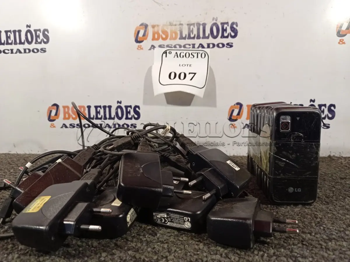 LOTE 007 - 10 APARELHOS CELULARES LG COM CARREGADOR. (NO ESTADO) ATENÇÃO! FAZER A VISITAÇÃO ANTES DE ARREMATAR, NÃO SABEMOS SE FUNCIONA. LEILÃO NÃO TEM GARANTIA E NEM DEVOLUÇÃO, SUJEITO A POSSÍVEIS AVARIAS VISÍVEIS/OCULTAS E/OU AUSÊNCIA DE COMPONENTES.