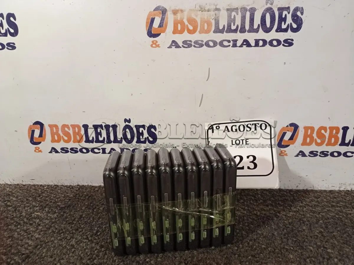 LOTE 223 - 10 APARELHOS CELULARES LG SEM CARREGADOR. (NO ESTADO) ATENÇÃO! FAZER A VISITAÇÃO ANTES DE ARREMATAR, NÃO SABEMOS SE FUNCIONA. LEILÃO NÃO TEM GARANTIA E NEM DEVOLUÇÃO, SUJEITO A POSSÍVEIS AVARIAS VISÍVEIS/OCULTAS E/OU AUSÊNCIA DE COMPONENTES.