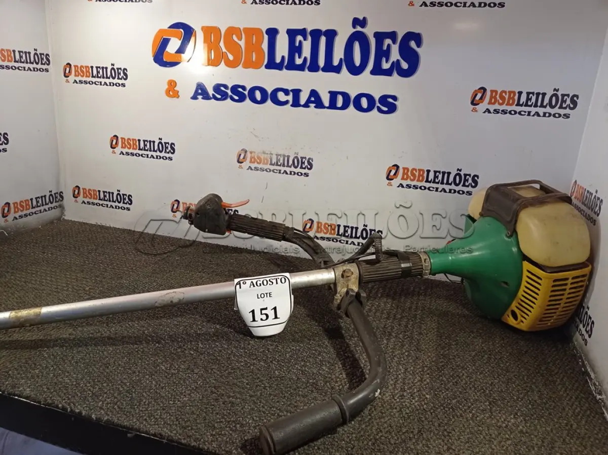 LOTE 151 - 01 ROÇADEIRA A GASOLINA MARCA GARTHEN MOD: CG420. (NO ESTADO) ATENÇÃO! FAZER A VISITAÇÃO ANTES DE ARREMATAR, NÃO SABEMOS SE FUNCIONA. LEILÃO NÃO TEM GARANTIA E NEM DEVOLUÇÃO, SUJEITO A POSSÍVEIS AVARIAS VISÍVEIS/OCULTAS E/OU AUSÊNCIA DE COMPONENTES.
