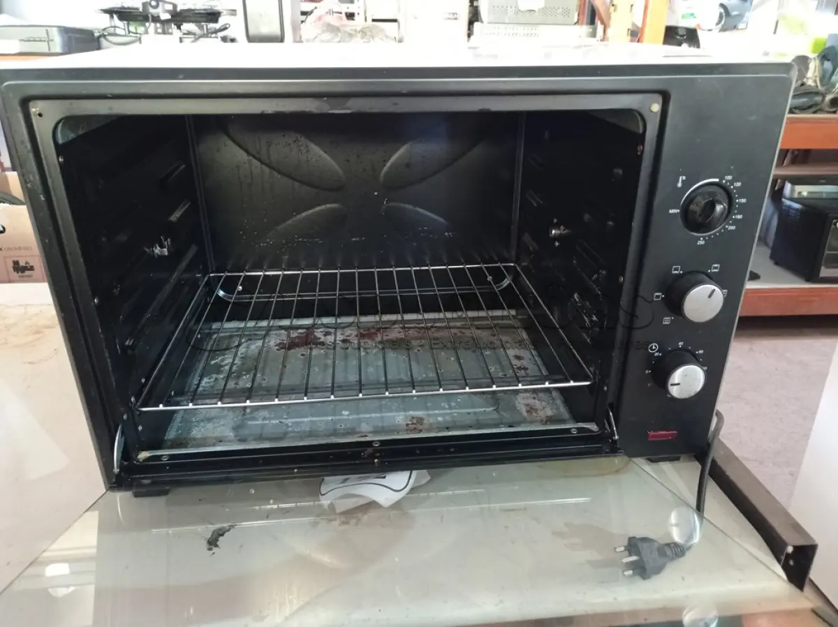 LOTE 172 - 01 FORNO ELÉTRICO BEST 220VOLTS (NO ESTADO) ATENÇÃO! FAZER A VISITAÇÃO ANTES DE ARREMATAR, NÃO SABEMOS SE FUNCIONA. LEILÃO NÃO TEM GARANTIA E NEM DEVOLUÇÃO, SUJEITO A POSSÍVEIS AVARIAS VISÍVEIS/OCULTAS E/OU AUSÊNCIA DE COMPONENTES.