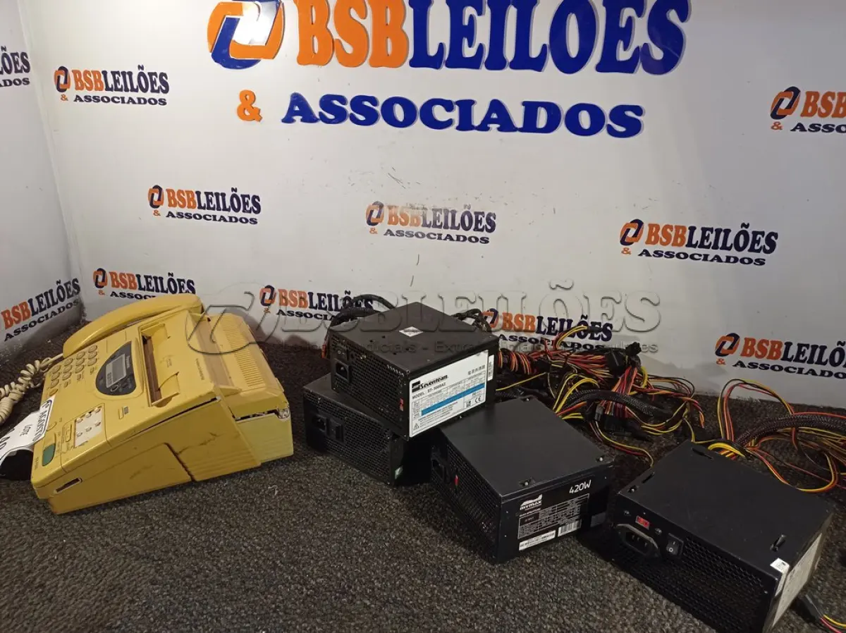 LOTE 148 - 04 FONTES PARA COMPUTADOR E 01 APARELHO DE FAX. (NO ESTADO) ATENÇÃO! FAZER A VISITAÇÃO ANTES DE ARREMATAR, NÃO SABEMOS SE FUNCIONA. LEILÃO NÃO TEM GARANTIA E NEM DEVOLUÇÃO, SUJEITO A POSSÍVEIS AVARIAS VISÍVEIS/OCULTAS E/OU AUSÊNCIA DE COMPONENTES.
