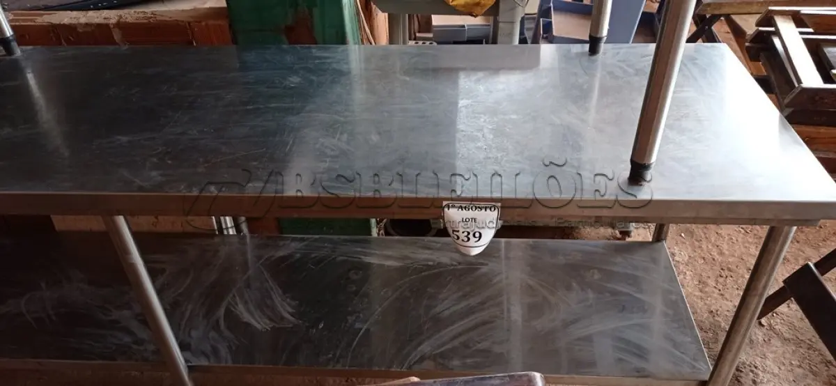LOTE 539 - 01 BANCADA EM INOX. (NO ESTADO) ATENÇÃO! FAZER A VISITAÇÃO ANTES DE ARREMATAR, NÃO SABEMOS SE FUNCIONA. LEILÃO NÃO TEM GARANTIA E NEM DEVOLUÇÃO, SUJEITO A POSSÍVEIS AVARIAS VISÍVEIS/OCULTAS E/OU AUSÊNCIA DE COMPONENTES.