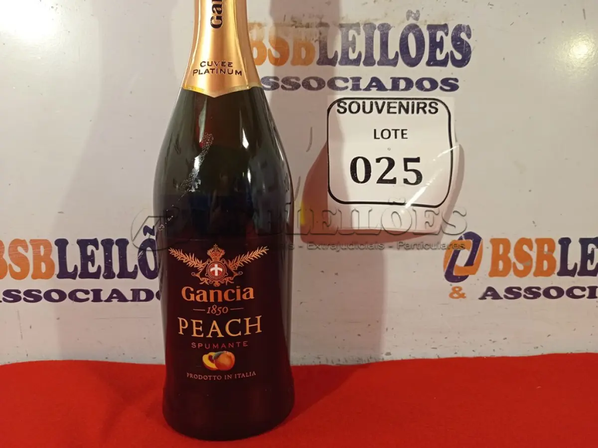LOTE 025 - 01 GARRAFA DE ESPUMANTE GANCIA PEACH 750ML. LACRADO. (NO ESTADO EM QUE SE ENCONTRA) ATENÇÃO! FAZER A VISITAÇÃO ANTES DE ARREMATAR, NÃO SABEMOS SE FUNCIONA. LEILÃO NÃO TEM GARANTIA E NEM DEVOLUÇÃO, SUJEITO A POSSÍVEIS AVARIAS VISÍVEIS/OCULTAS E/OU AUSÊNCIA DE COMPONENTES.