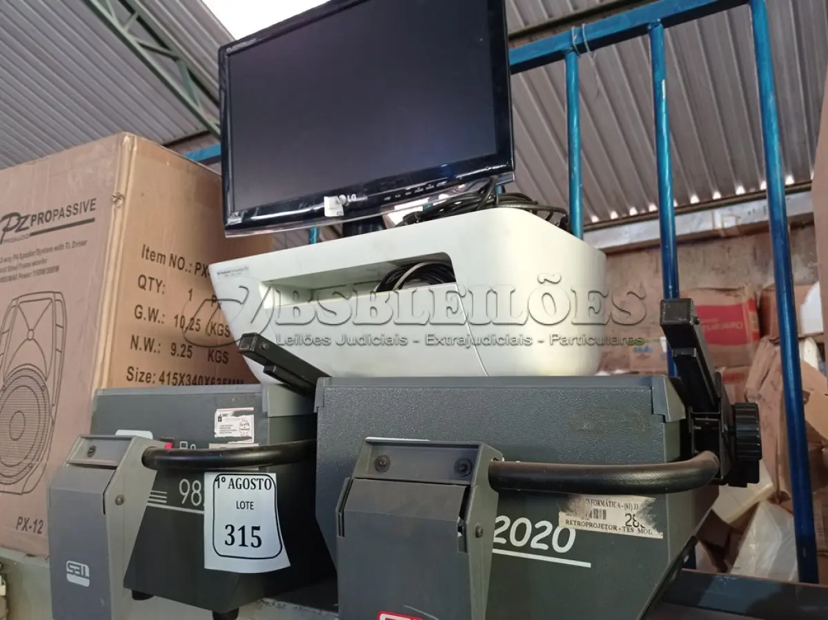 LOTE 315 - 01 IMPRESSORA HP DESCKJET 2136 COM FONTE, 01 MONITOR LG 19”, 02 RETROPROJETORES MARCA TES. (NO ESTADO) ATENÇÃO! FAZER A VISITAÇÃO ANTES DE ARREMATAR, NÃO SABEMOS SE FUNCIONA. LEILÃO NÃO TEM GARANTIA E NEM DEVOLUÇÃO, SUJEITO A POSSÍVEIS AVARIAS VISÍVEIS/OCULTAS E/OU AUSÊNCIA DE COMPONENTES.
