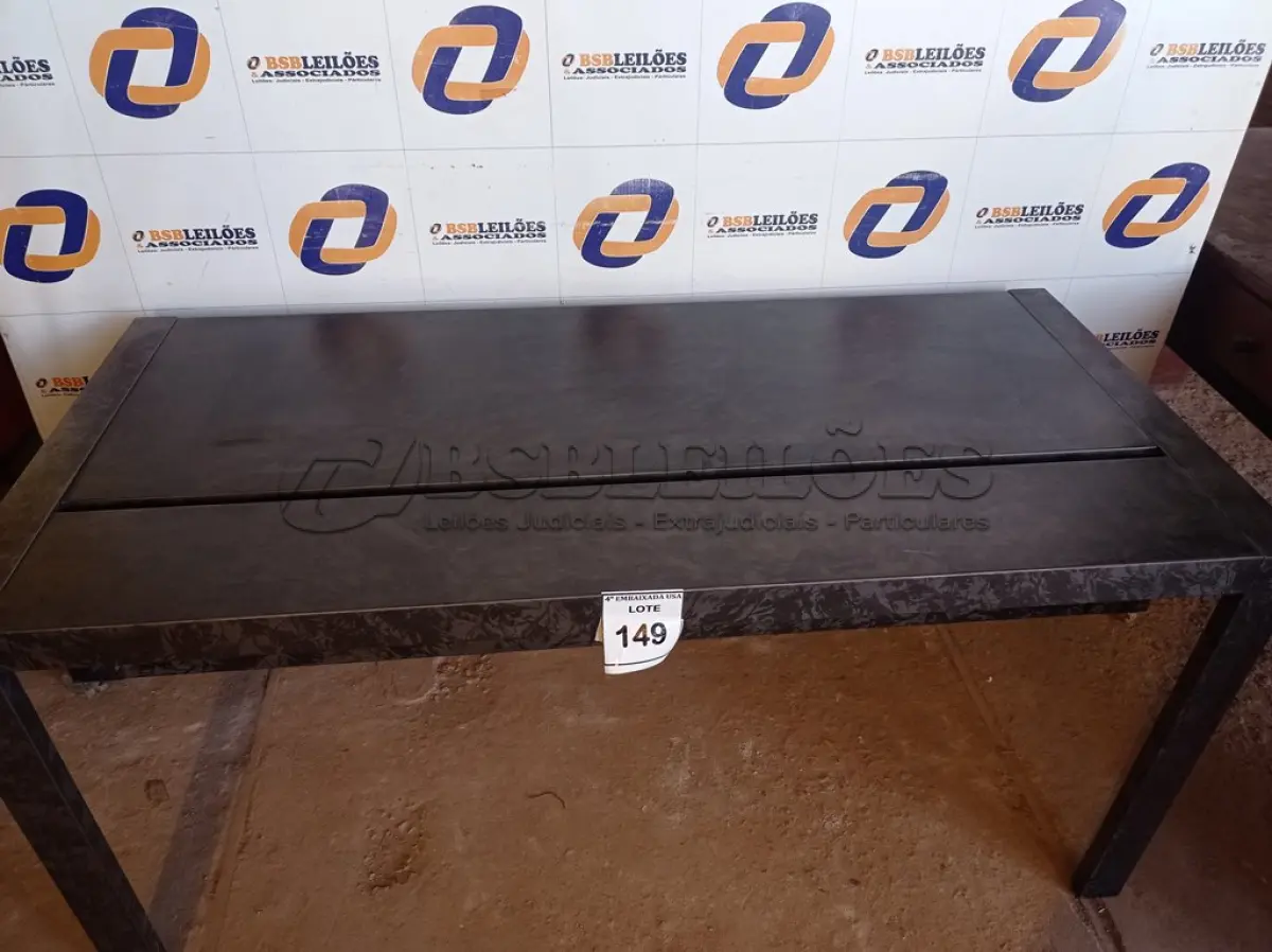 LOTE 149 - 01 MESA EM FERRO PARA ESCRITÓRIO (OFFICE DESK). (NO ESTADO EM QUE SE ENCONTRA. SUJEITO A AVARIAS OCULTAS/VISÍVEIS.)0000078