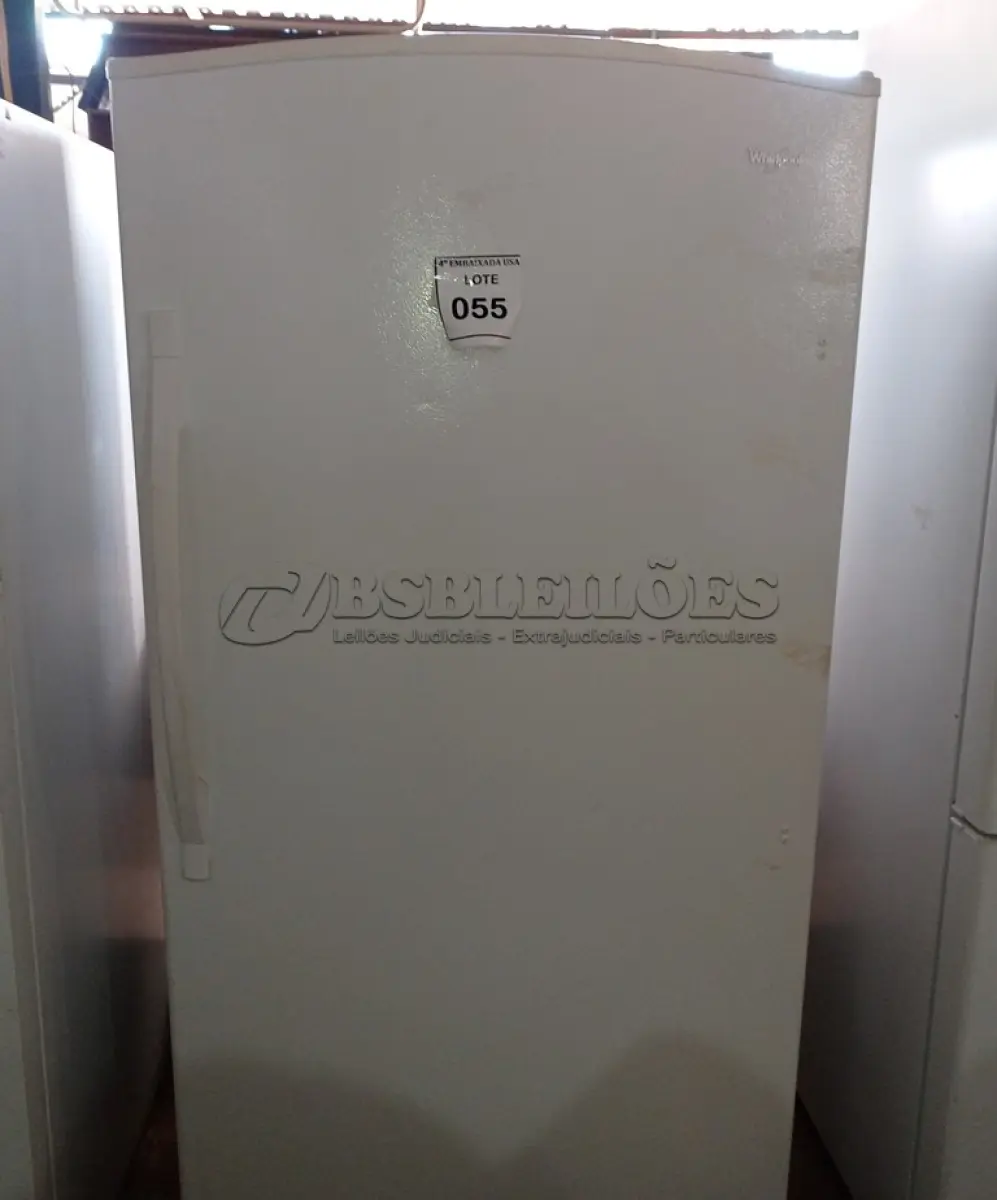 LOTE 055 - 01 GELADEIRA EV201NZ1Q03 MARCA WHIRLPOOL 115V (REFRIGERATOR). (NO ESTADO EM QUE SE ENCONTRA. SUJEITO A AVARIAS OCULTAS/VISÍVEIS.) AV9627V