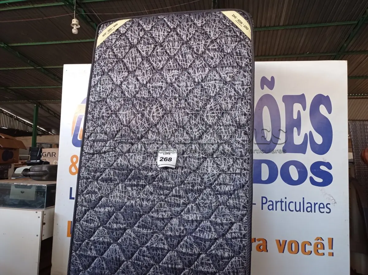 LOTE 268 - 01 COLCHÃO DE SOLTEIRO COM BASE (TWIN BED (MATTRESS+BOX). (NO ESTADO EM QUE SE ENCONTRA. SUJEITO A AVARIAS OCULTAS/VISÍVEIS.) AU2472C BASE SEM TAG