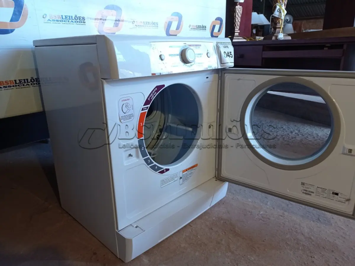 LOTE 045 - 01 SECADORA DE ROUPAS 10KG MARCA BRASTEMP 220V (DRYER). (NO ESTADO EM QUE SE ENCONTRA. SUJEITO A AVARIAS OCULTAS/VISÍVEIS.) BF8681U