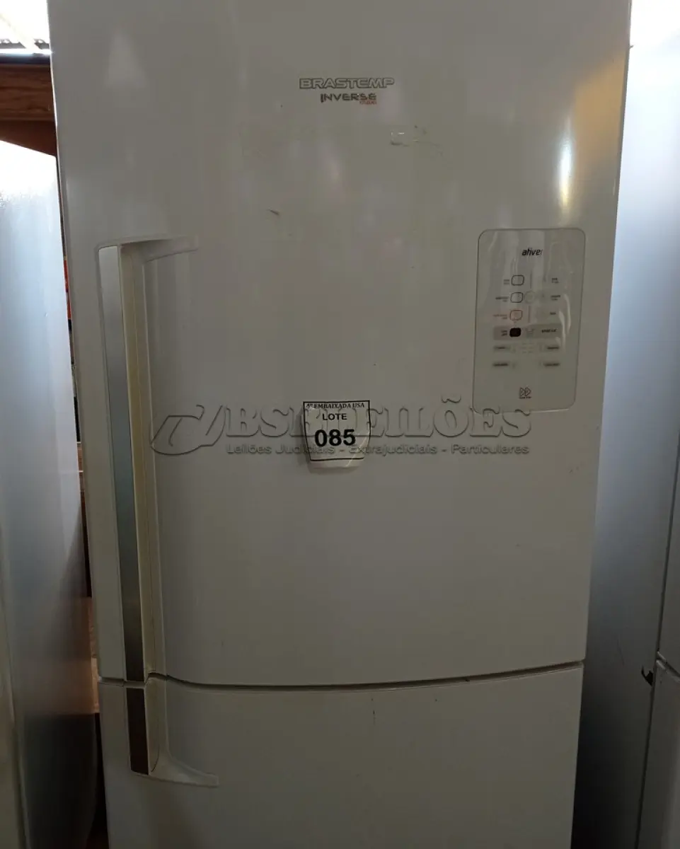 LOTE 085 - 01 GELADEIRA BRASTEMP INVERSE 110V (REFRIGERATOR). (NO ESTADO EM QUE SE ENCONTRA. SUJEITO A AVARIAS OCULTAS/VISÍVEIS.) BF8488J