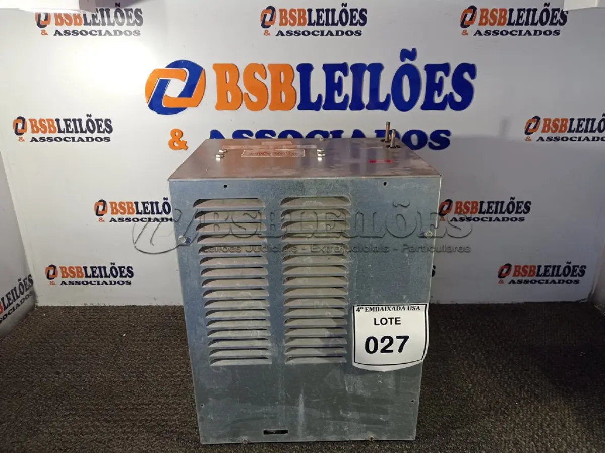 LOTE 027 - 01 MOTOR DE BEBEDOURO DRINKING WATER COOLER ELKAY. (NO ESTADO EM QUE SE ENCONTRA. SUJEITO A AVARIAS OCULTAS/VISÍVEIS.) 0000093