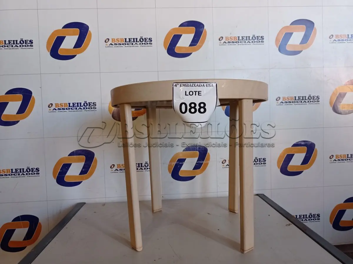 LOTE 088 - 01 MESINHA DE CENTO PARA PISCINA EM ALUMÍNIO (TABLE, GARDEN). (NO ESTADO EM QUE SE ENCONTRA. SUJEITO A AVARIAS OCULTAS/VISÍVEIS.) BF8568P