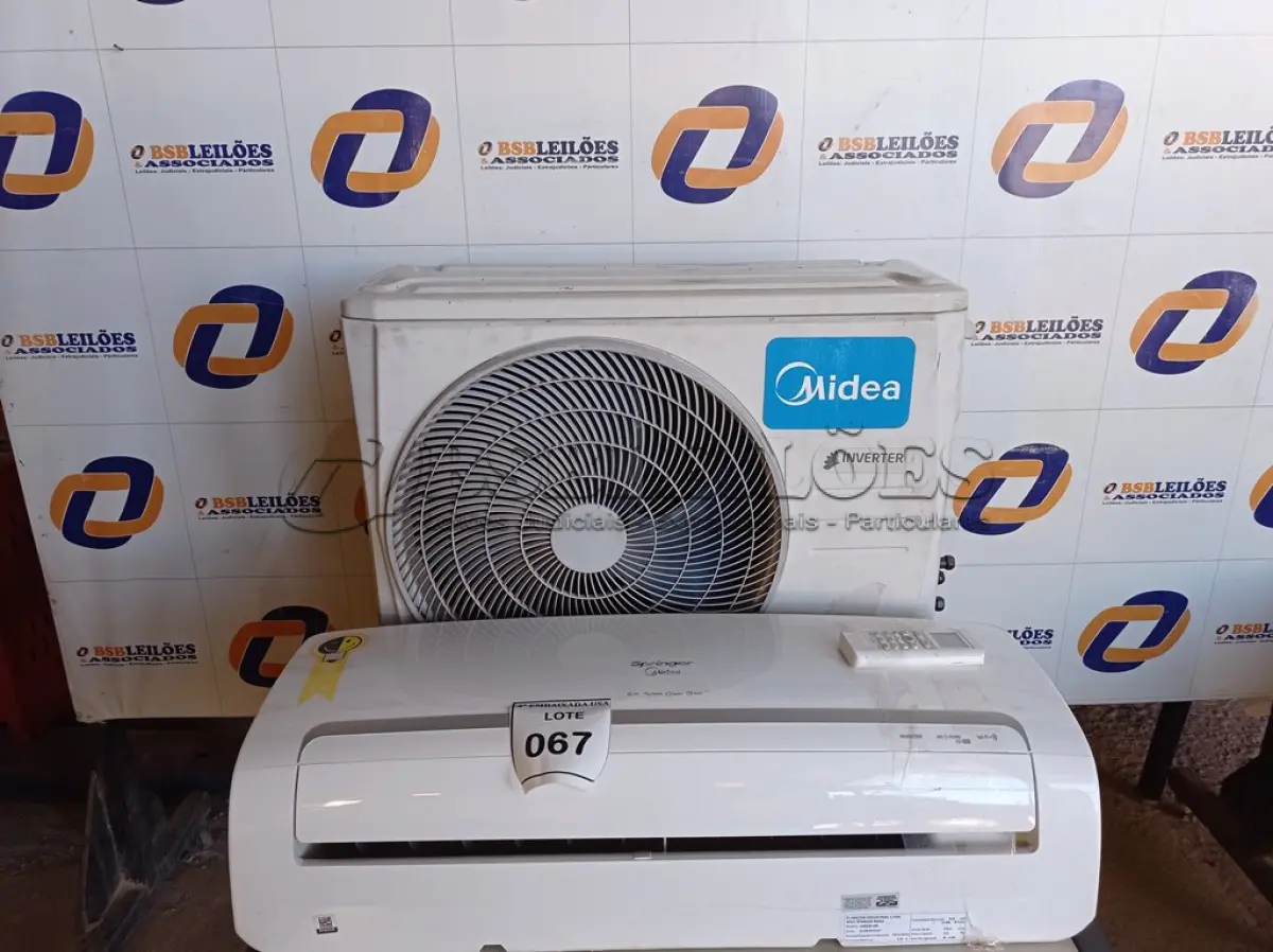 LOTE 067 - 01 AR-CONDICIONADO SPLIT SPRINGER INVERTER WIFI MIDEA MODELO 42MBCA 12M5 220V 12.000BTUS COM CONTROLE (AIR CONDITIONER). (NO ESTADO EM QUE SE ENCONTRA. SUJEITO A AVARIAS OCULTAS/VISÍVEIS.) BF8485N