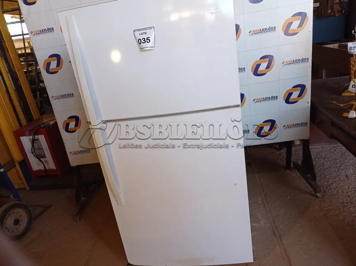 LOTE 035 - 01 GELADEIRA WHIRLPOOL WRT571SMYWOO 115V REFRIGERATOR. (NO ESTADO EM QUE SE ENCONTRA. SUJEITO A AVARIAS OCULTAS/VISÍVEIS.) BF8550S