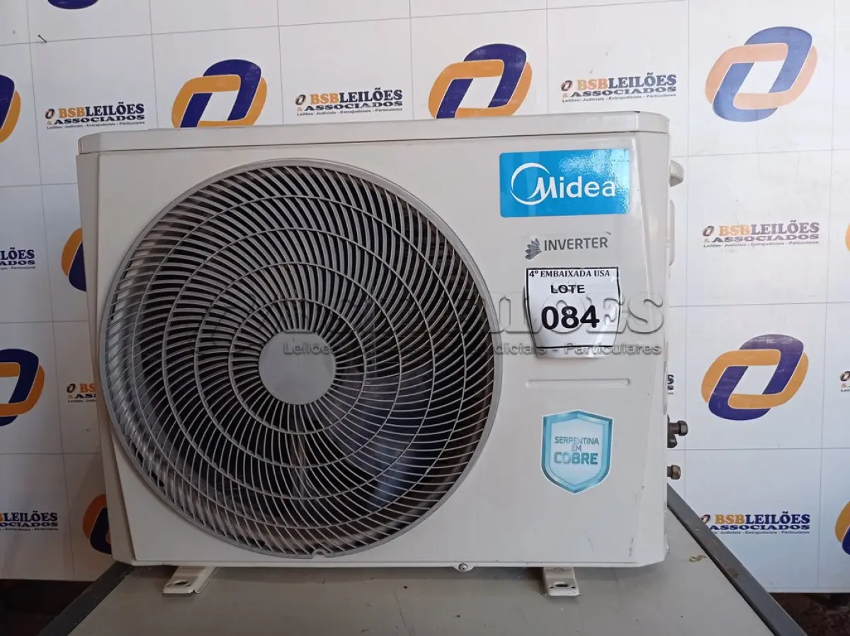 LOTE 084 - 01 CONDENSADORA DE AR MIDEA DE 12000BTUS. (CONDENSATORS).  (NO ESTADO EM QUE SE ENCONTRA. SUJEITO A AVARIAS OCULTAS/VISÍVEIS.)0000092