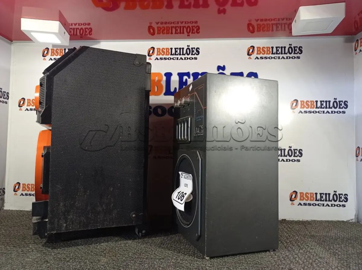 LOTE 106 - 01 APARELHO DE SOM MARCA FRAHM 220V E OUTRO DA MARCA LENOXX 220V. (NO ESTADO) ATENÇÃO! FAZER A VISITAÇÃO ANTES DE ARREMATAR, NÃO SABEMOS SE FUNCIONA. LEILÃO NÃO TEM GARANTIA E NEM DEVOLUÇÃO, SUJEITO A POSSÍVEIS AVARIAS VISÍVEIS/OCULTAS E/OU AUSÊNCIA DE COMPONENTES.