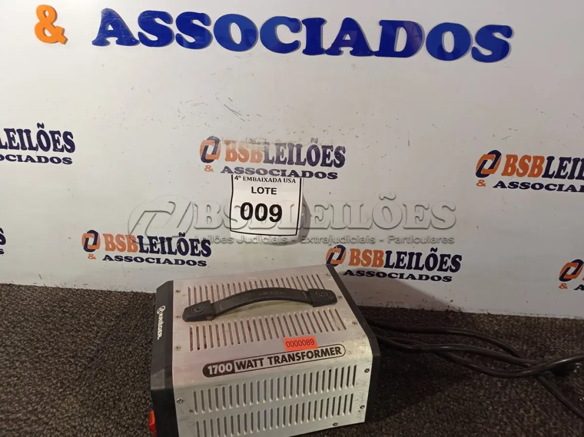 LOTE 009 - 01 TRANSFORMADOR ULT1700, 20A(120V) /10A (230V) COM CABO MARCA KRIEGER (TRANSFORMERS). (NO ESTADO EM QUE SE ENCONTRA. SUJEITO A AVARIAS OCULTAS/VISÍVEIS.)0000089