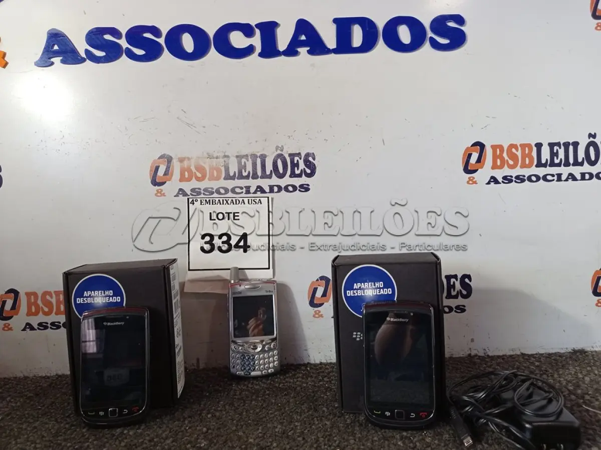LOTE 334 - 03 APARELHOS SENDO 02 BLACKBERRY 01 PALM ONE (OLD CELPHONES) (NO ESTADO EM QUE SE ENCONTRA. SUJEITO A AVARIAS OCULTAS/VISÍVEIS.)0000045