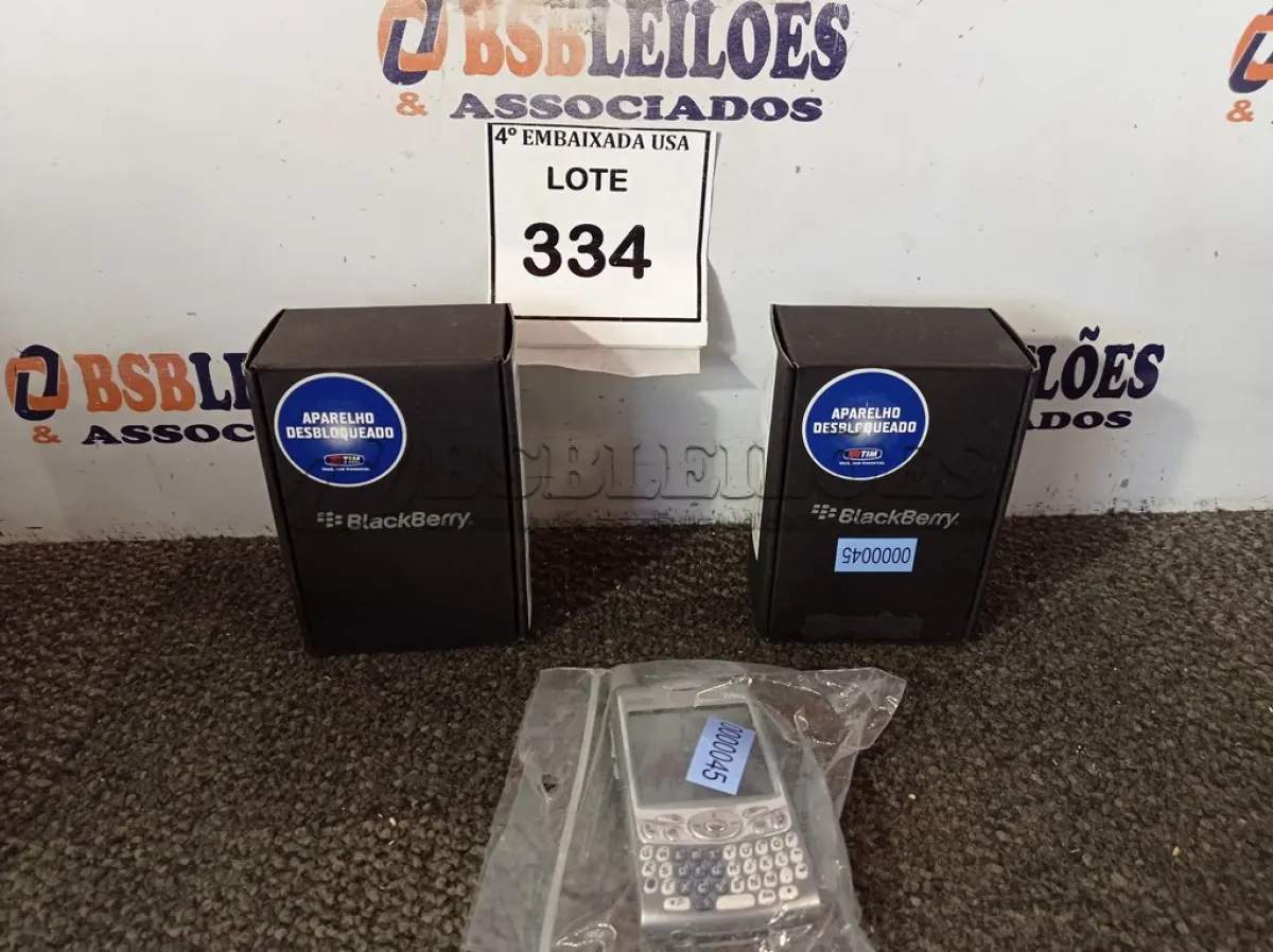 LOTE 334 - 03 APARELHOS SENDO 02 BLACKBERRY 01 PALM ONE (OLD CELPHONES) (NO ESTADO EM QUE SE ENCONTRA. SUJEITO A AVARIAS OCULTAS/VISÍVEIS.)0000045