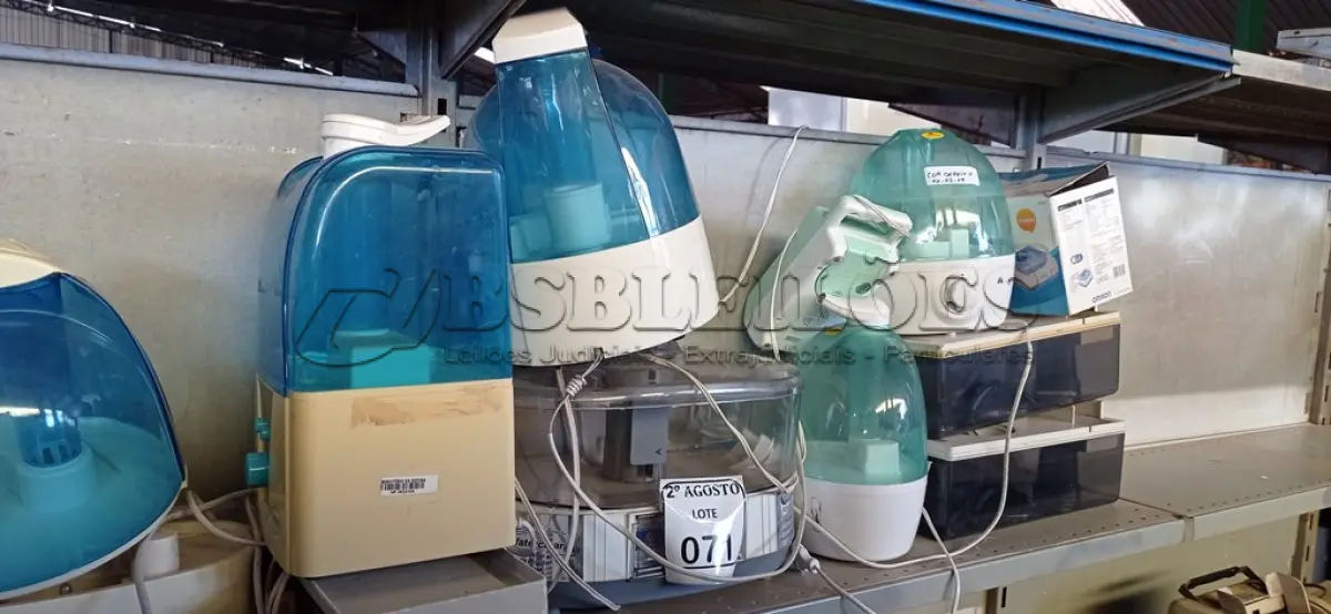 LOTE 071 - 01 LOTE COM VÁRIOS UMIDIFICADORES MARCAS E MODELOS DIVERSOS COM AVARIAS. (NO ESTADO) ATENÇÃO! FAZER A VISITAÇÃO ANTES DE ARREMATAR, NÃO SABEMOS SE FUNCIONA. LEILÃO NÃO TEM GARANTIA E NEM DEVOLUÇÃO, SUJEITO A POSSÍVEIS AVARIAS VISÍVEIS/OCULTAS E/OU AUSÊNCIA DE COMPONENTES.