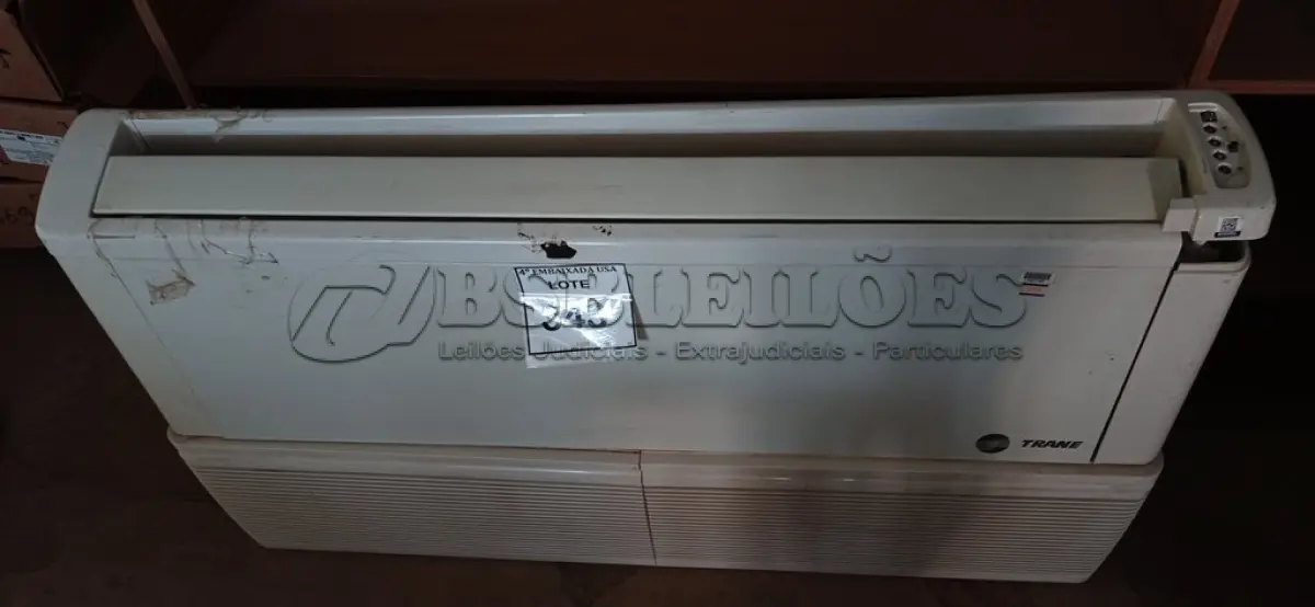 LOTE 343 - 01 EVAPORADORA DE 12.000BTUS MARCA TRANE (AIR CONDITIONER). (NO ESTADO EM QUE SE ENCONTRA. SUJEITO A AVARIAS OCULTAS/VISÍVEIS.) AV9485L