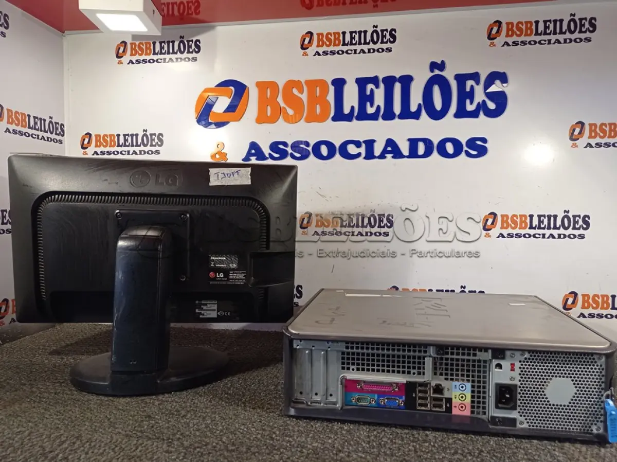 LOTE 159 - 01 MONITOR MARCA LG E 01 CPU MARCA DELL. (NO ESTADO) ATENÇÃO! FAZER A VISITAÇÃO ANTES DE ARREMATAR, NÃO SABEMOS SE FUNCIONA. LEILÃO NÃO TEM GARANTIA E NEM DEVOLUÇÃO, SUJEITO A POSSÍVEIS AVARIAS VISÍVEIS/OCULTAS E/OU AUSÊNCIA DE COMPONENTES.