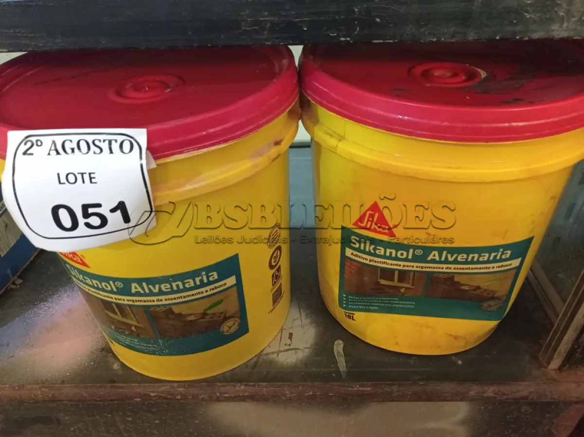 LOTE 051 - 02 BALDES DE SIKANOL ALVENARIA ADITIVO PLASTIFICANTE PARA ARGAMASSA DE ASSENTAMENTO E REBOCO, 18 LITROS CADA. (NO ESTADO) ATENÇÃO! FAZER A VISITAÇÃO ANTES DE ARREMATAR, NÃO SABEMOS SE FUNCIONA. LEILÃO NÃO TEM GARANTIA E NEM DEVOLUÇÃO, SUJEITO A POSSÍVEIS AVARIAS VISÍVEIS/OCULTAS E/OU AUSÊNCIA DE COMPONENTES.