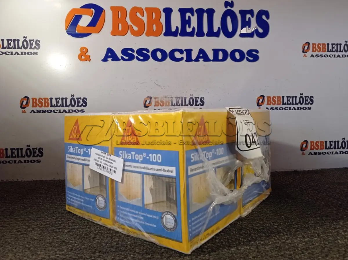 LOTE 047 - 04 CAIXAS SIKATOP-100 REVESTIMENTO IMPERMEABILIZANTE SEMI-FLEXIVEL DE 4KG CADA. (NO ESTADO) ATENÇÃO! FAZER A VISITAÇÃO ANTES DE ARREMATAR, NÃO SABEMOS SE FUNCIONA. LEILÃO NÃO TEM GARANTIA E NEM DEVOLUÇÃO, SUJEITO A POSSÍVEIS AVARIAS VISÍVEIS/OCULTAS E/OU AUSÊNCIA DE COMPONENTES.