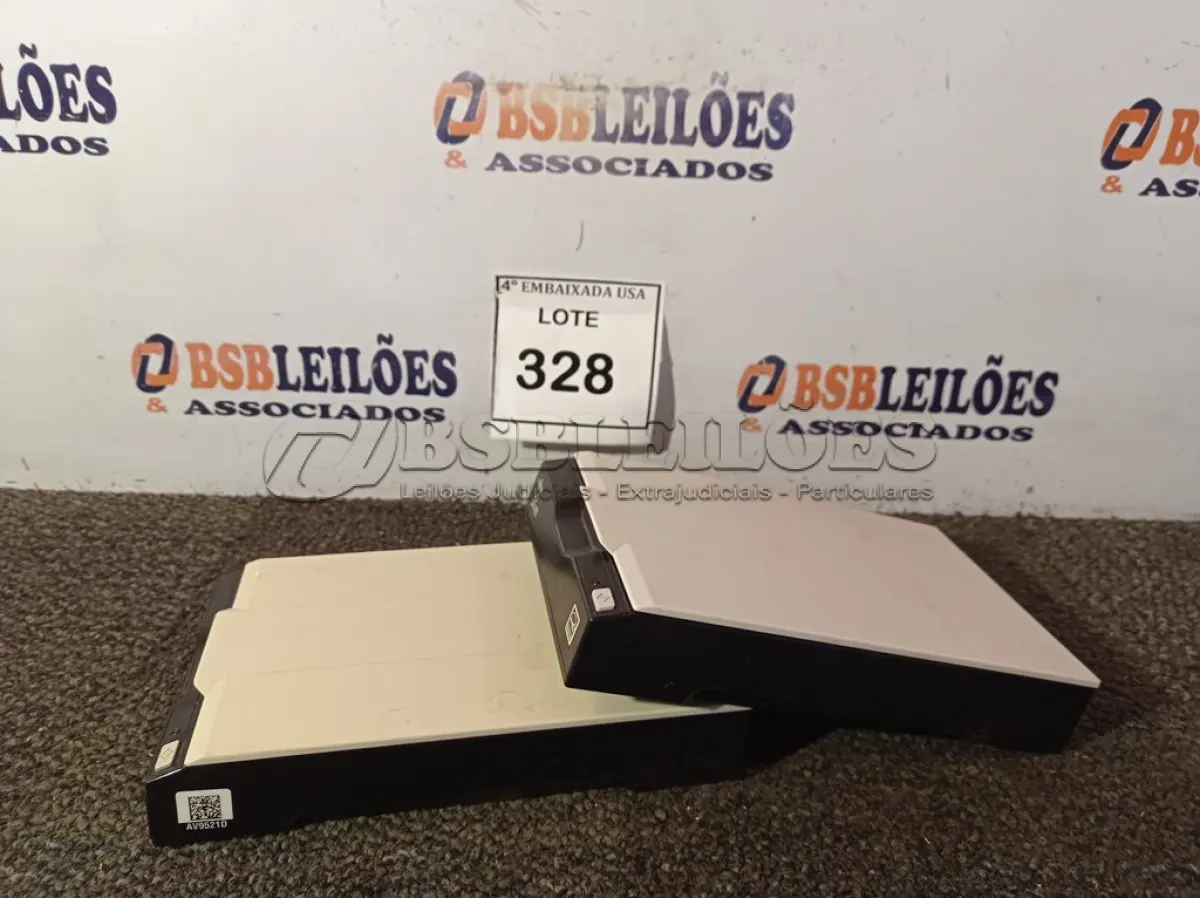 LOTE 328 - 02 SCANNERS DE LEITURA DIGITAL USB MARCA FUJTSU (OPTICAL DIGITAL SCANNER). (NO ESTADO EM QUE SE ENCONTRA. SUJEITO A AVARIAS OCULTAS/VISÍVEIS.)  AV9521D, SN:A69C002376