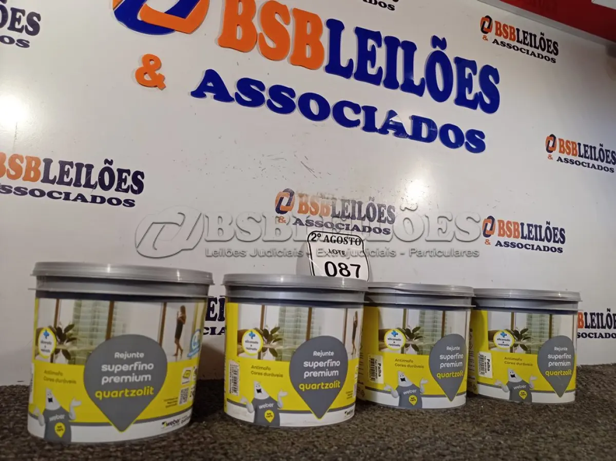 LOTE 087 - 04 POTES DE REJUNTE SUPERFINO PREMIUM QUARTZOLIT DE 2KG CADA. (NO ESTADO) ATENÇÃO! FAZER A VISITAÇÃO ANTES DE ARREMATAR, NÃO SABEMOS SE FUNCIONA. LEILÃO NÃO TEM GARANTIA E NEM DEVOLUÇÃO, SUJEITO A POSSÍVEIS AVARIAS VISÍVEIS/OCULTAS E/OU AUSÊNCIA DE COMPONENTES.