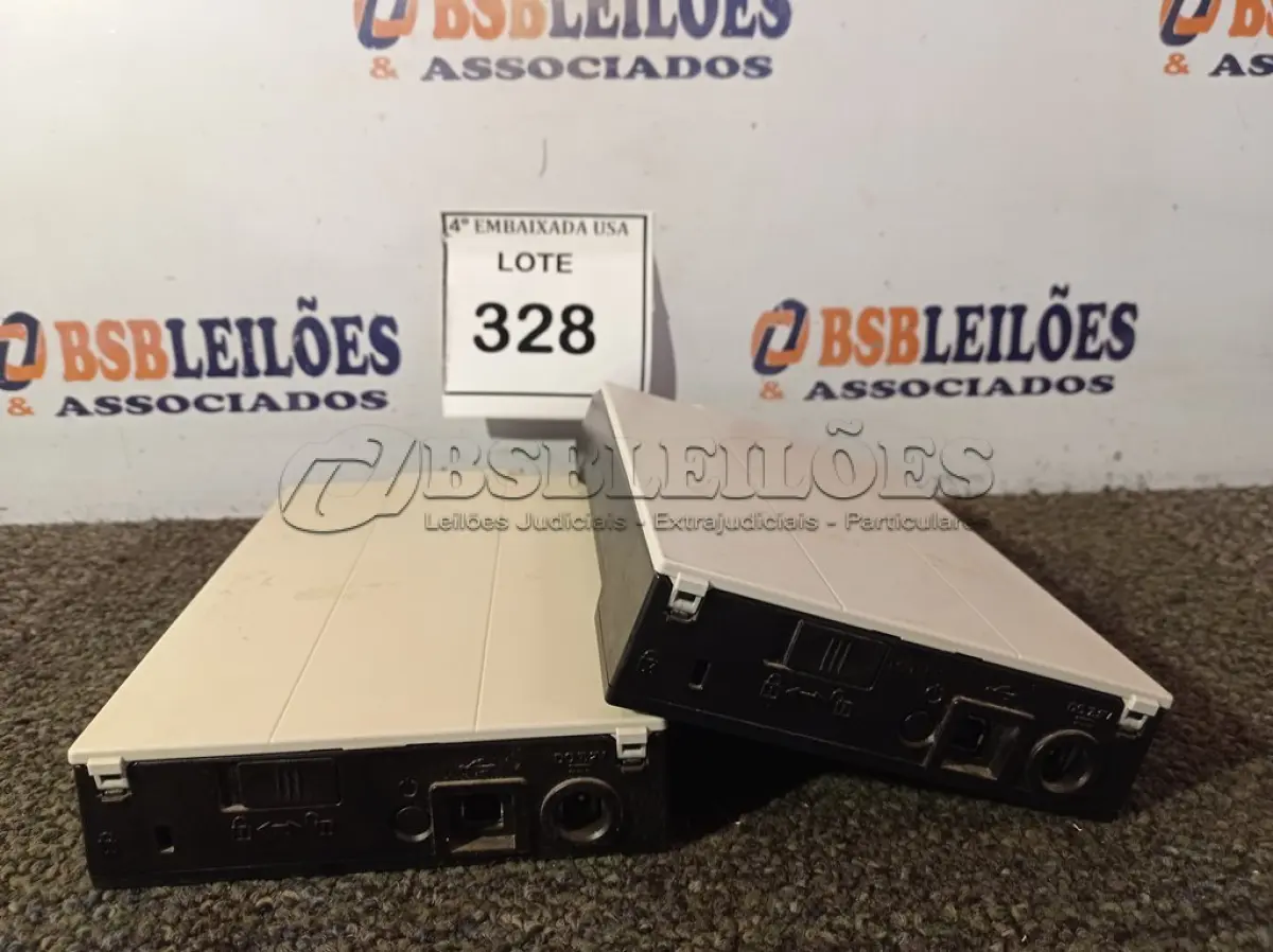 LOTE 328 - 02 SCANNERS DE LEITURA DIGITAL USB MARCA FUJTSU (OPTICAL DIGITAL SCANNER). (NO ESTADO EM QUE SE ENCONTRA. SUJEITO A AVARIAS OCULTAS/VISÍVEIS.)  AV9521D, SN:A69C002376