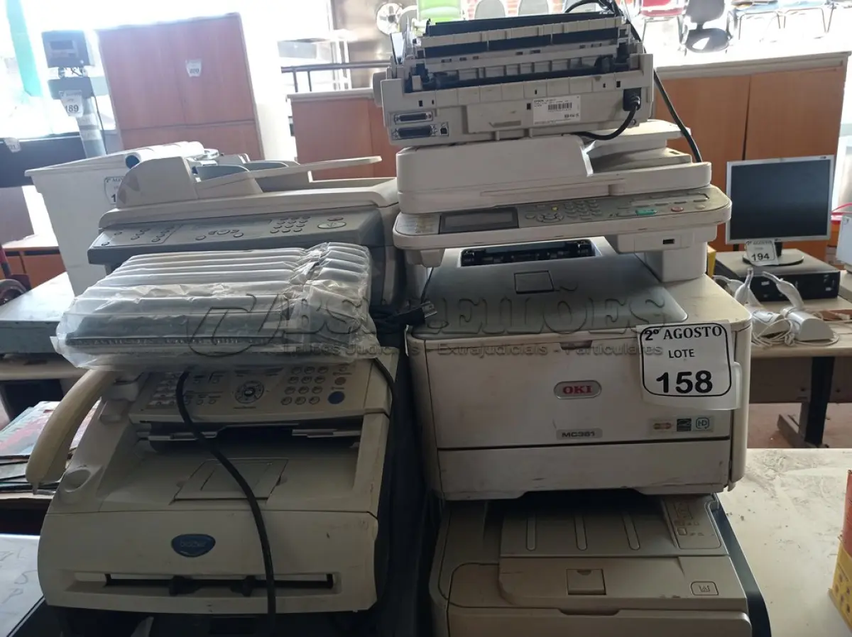 LOTE 158 - 07 IMPRESSORAS MARCAS E MODELOS DIVERSOS, 01 APARELHO DE FAX E 01 TONER AVULSO. (NO ESTADO) ATENÇÃO! FAZER A VISITAÇÃO ANTES DE ARREMATAR, NÃO SABEMOS SE FUNCIONA. LEILÃO NÃO TEM GARANTIA E NEM DEVOLUÇÃO, SUJEITO A POSSÍVEIS AVARIAS VISÍVEIS/OCULTAS E/OU AUSÊNCIA DE COMPONENTES.