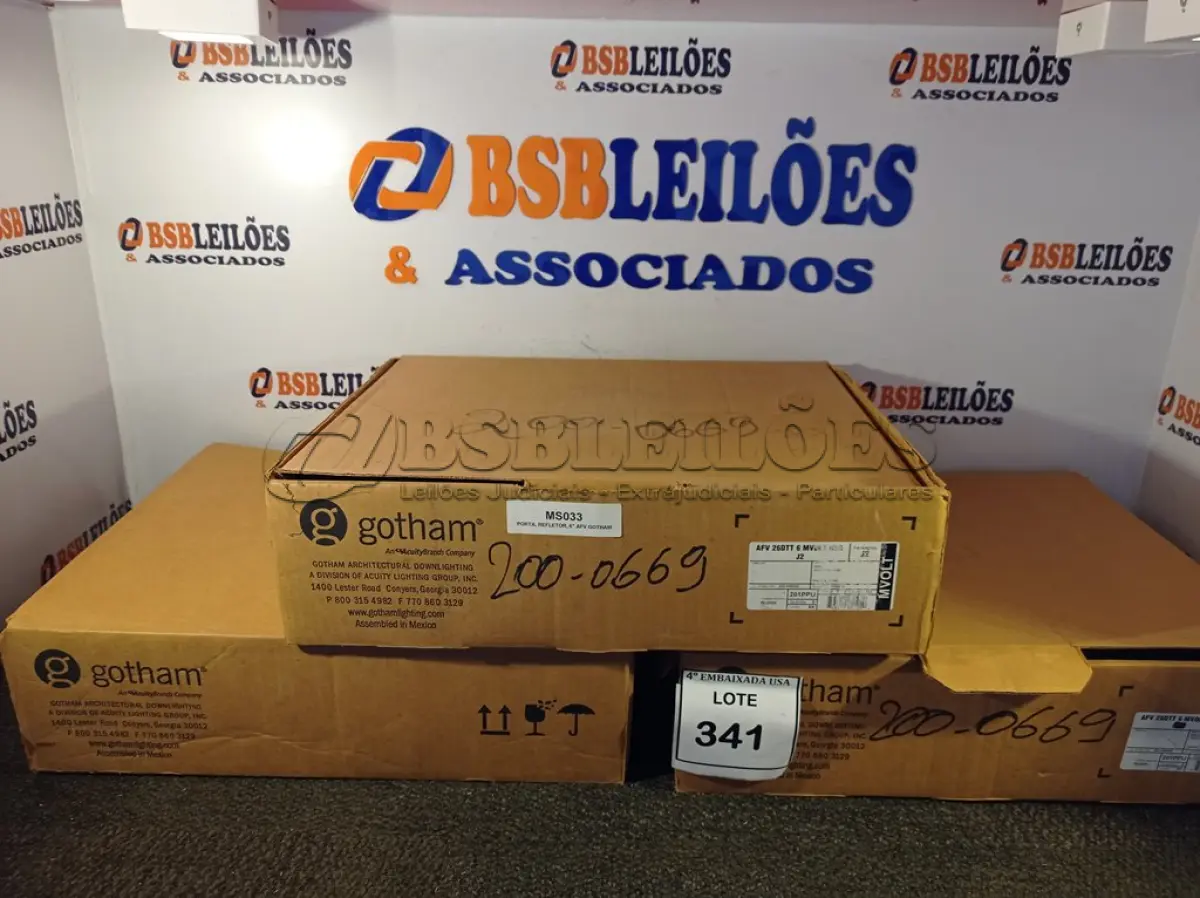 LOTE 341 - 03 PORTAS REFLETORES DE 6’’ AFV GOTHAM 26DTT 6MVOLT HSG. (LIGHTER SUPPERT). (NO ESTADO EM QUE SE ENCONTRA. SUJEITO A AVARIAS OCULTAS/VISÍVEIS.) 0000023