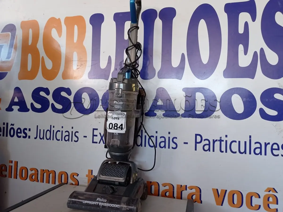 LOTE 084 - 01 ASPIRADOR DE PÓ MARCA PHILCO 220V. (NO ESTADO) ATENÇÃO! FAZER A VISITAÇÃO ANTES DE ARREMATAR, NÃO SABEMOS SE FUNCIONA. LEILÃO NÃO TEM GARANTIA E NEM DEVOLUÇÃO, SUJEITO A POSSÍVEIS AVARIAS VISÍVEIS/OCULTAS E/OU AUSÊNCIA DE COMPONENTES.