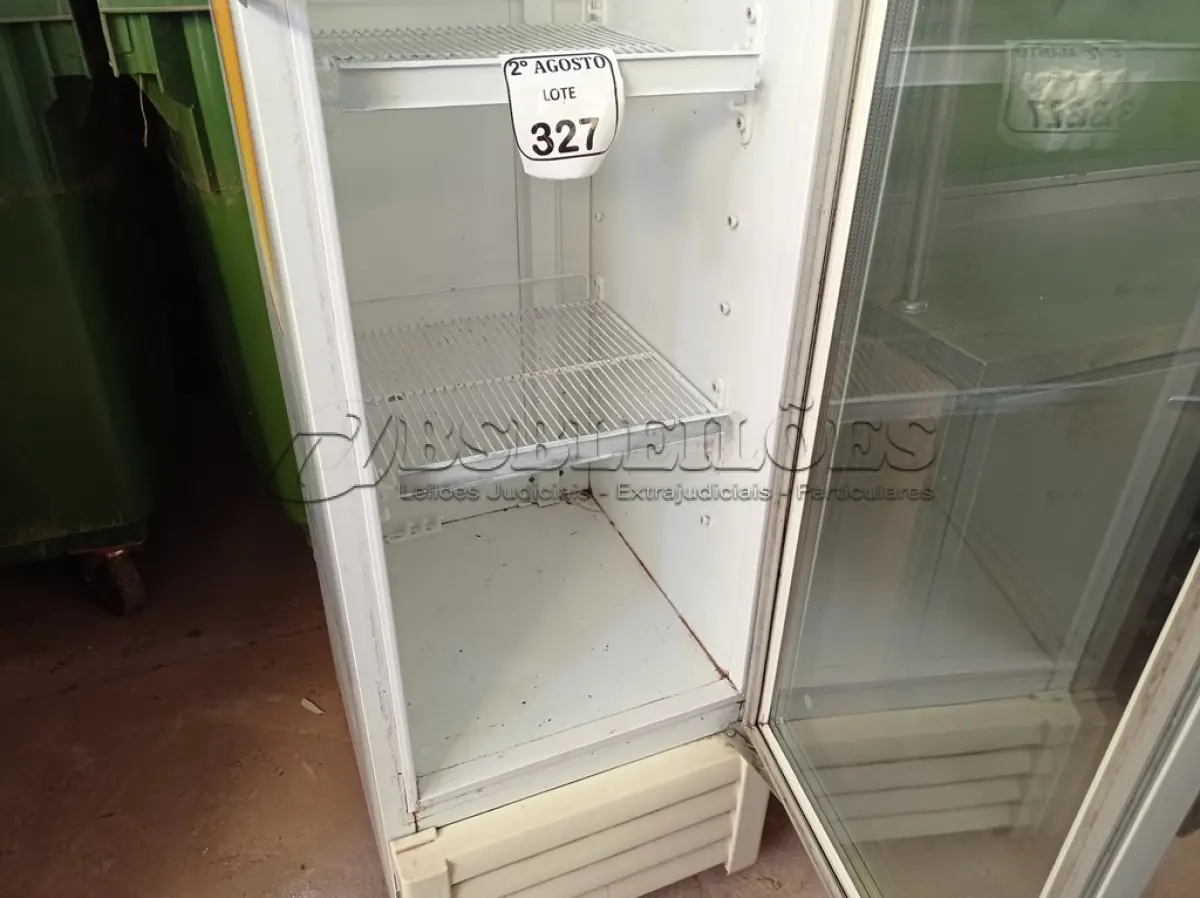 LOTE 327 - 01 CERVEJEIRO STELLA ARTOIS PORTA EM VIDRO MARCA METAL FRIO 220 VOLTS. (NO ESTADO) ATENÇÃO! FAZER A VISITAÇÃO ANTES DE ARREMATAR, NÃO SABEMOS SE FUNCIONA. LEILÃO NÃO TEM GARANTIA E NEM DEVOLUÇÃO, SUJEITO A POSSÍVEIS AVARIAS VISÍVEIS/OCULTAS E/OU AUSÊNCIA DE COMPONENTES.