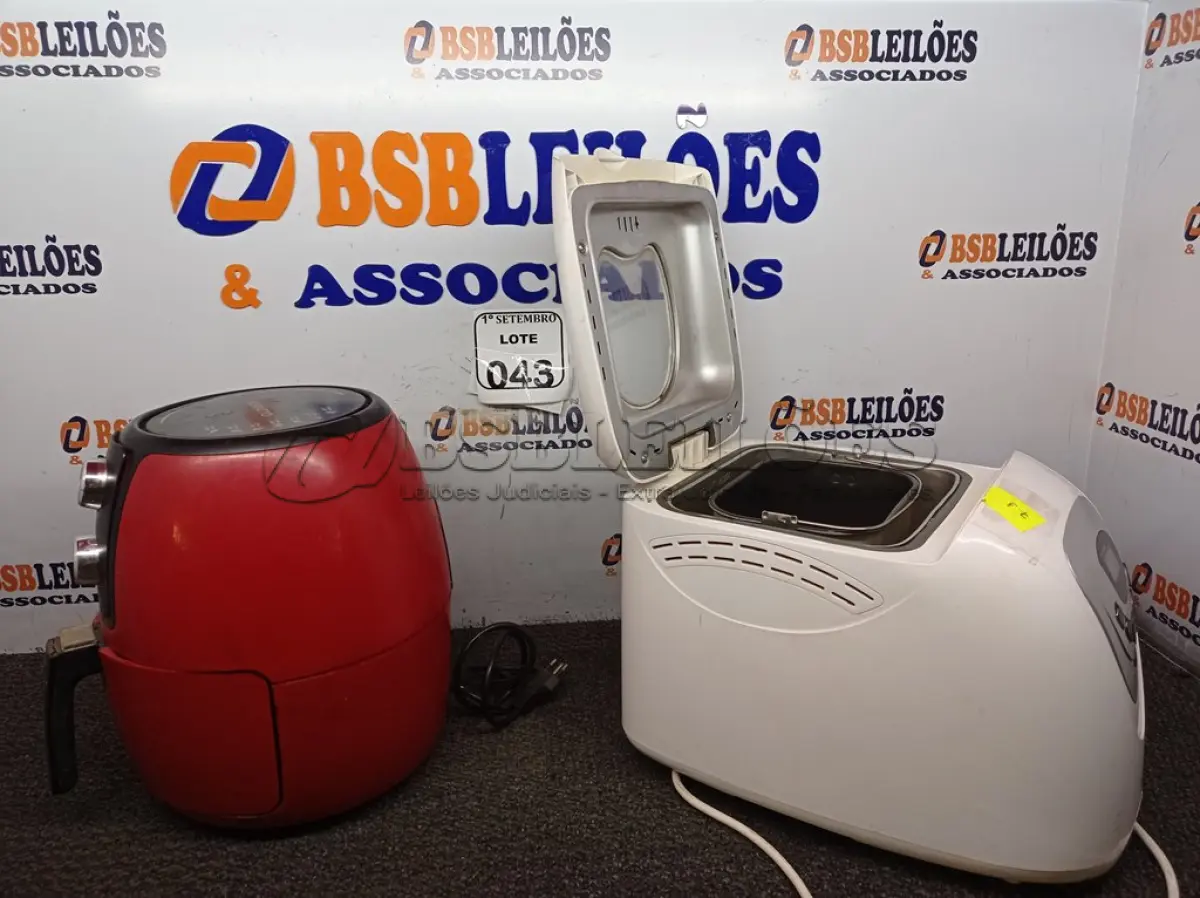 LOTE 043 - 01 AIR FRYER MARCA AGRATTO E MULTIPANE MARCA BRITÂNIA SENDO AS 220V. (NO ESTADO) ATENÇÃO! FAZER A VISITAÇÃO ANTES DE ARREMATAR, NÃO SABEMOS SE FUNCIONA. LEILÃO NÃO TEM GARANTIA E NEM DEVOLUÇÃO, SUJEITO A POSSÍVEIS AVARIAS VISÍVEIS/OCULTAS E/OU AUSÊNCIA DE COMPONENTES.