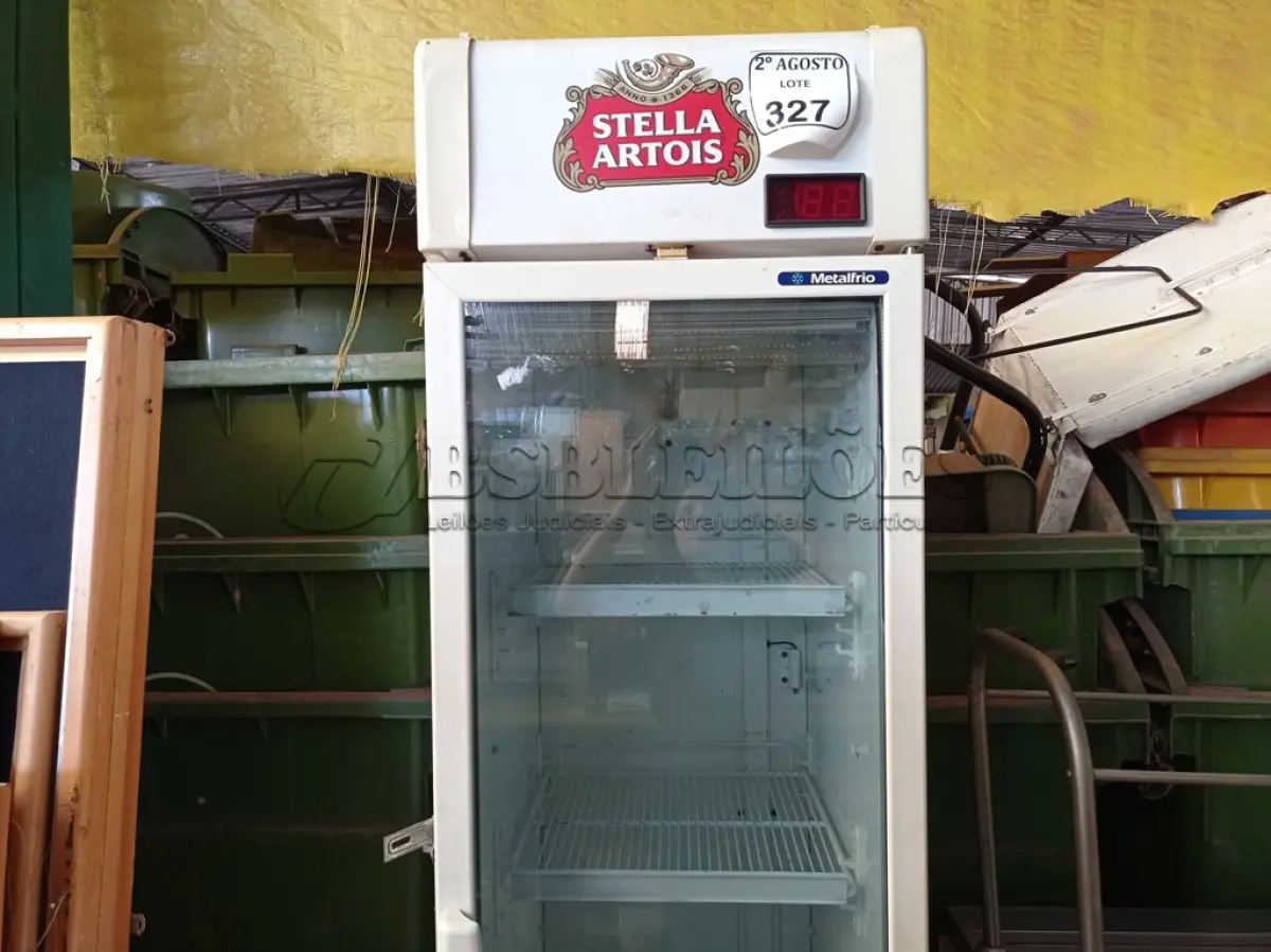 LOTE 327 - 01 CERVEJEIRO STELLA ARTOIS PORTA EM VIDRO MARCA METAL FRIO 220 VOLTS. (NO ESTADO) ATENÇÃO! FAZER A VISITAÇÃO ANTES DE ARREMATAR, NÃO SABEMOS SE FUNCIONA. LEILÃO NÃO TEM GARANTIA E NEM DEVOLUÇÃO, SUJEITO A POSSÍVEIS AVARIAS VISÍVEIS/OCULTAS E/OU AUSÊNCIA DE COMPONENTES.