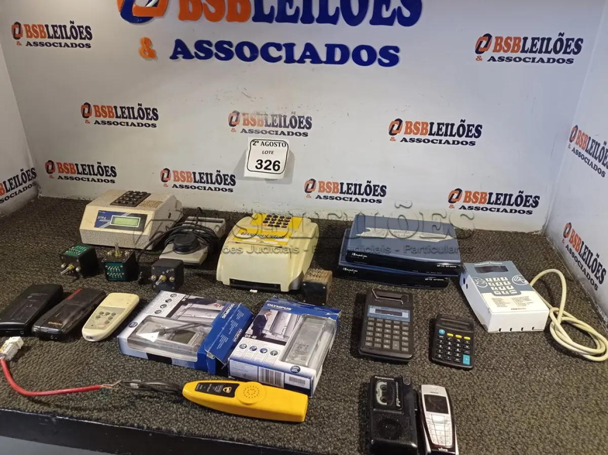 LOTE 326 - 01 LOTE COM ELETRÔNICOS DE MARCAS E MODELOS DIVERSOS. (NO ESTADO) ATENÇÃO! FAZER A VISITAÇÃO ANTES DE ARREMATAR, NÃO SABEMOS SE FUNCIONA. LEILÃO NÃO TEM GARANTIA E NEM DEVOLUÇÃO, SUJEITO A POSSÍVEIS AVARIAS VISÍVEIS/OCULTAS E/OU AUSÊNCIA DE COMPONENTES.