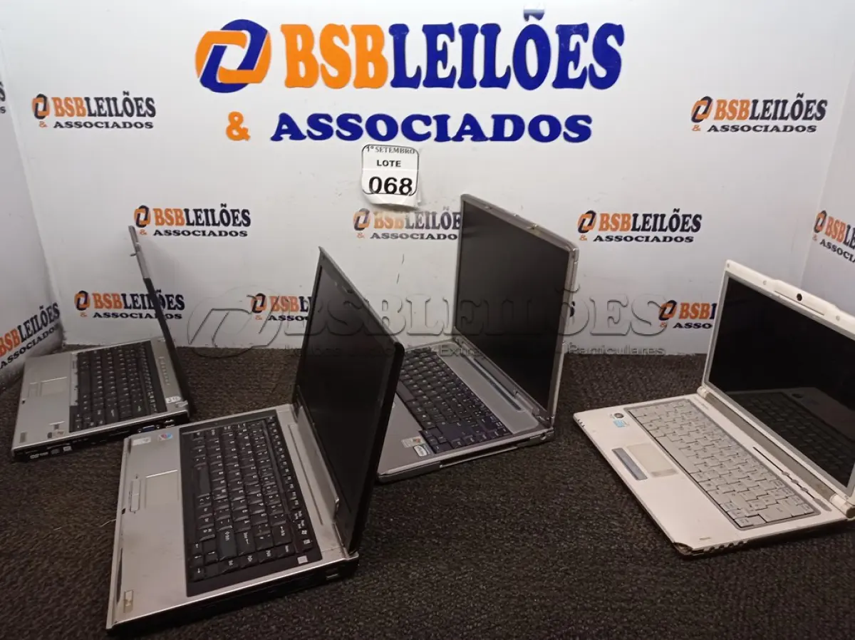 LOTE 068 - 04 NOTEBOOKS MARCAS E MODELOS DIVERSOS PARA RETIRADA DE PEÇAS. (NO ESTADO) ATENÇÃO! FAZER A VISITAÇÃO ANTES DE ARREMATAR, NÃO SABEMOS SE FUNCIONA. LEILÃO NÃO TEM GARANTIA E NEM DEVOLUÇÃO, SUJEITO A POSSÍVEIS AVARIAS VISÍVEIS/OCULTAS E/OU AUSÊNCIA DE COMPONENTES.