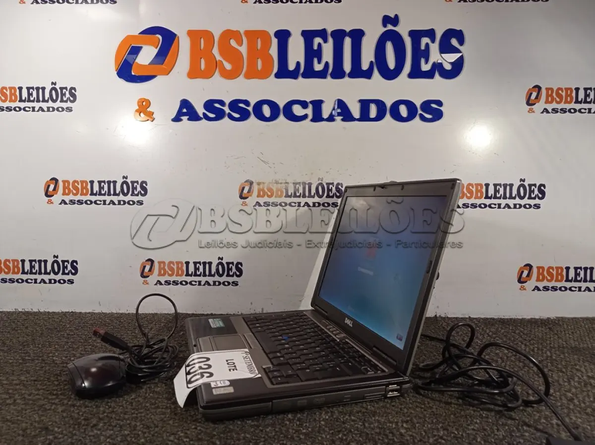 LOTE 036 - 01 NOTEBOOK MARCA DELL COM FONTE. (NO ESTADO) ATENÇÃO! FAZER A VISITAÇÃO ANTES DE ARREMATAR, NÃO SABEMOS SE FUNCIONA. LEILÃO NÃO TEM GARANTIA E NEM DEVOLUÇÃO, SUJEITO A POSSÍVEIS AVARIAS VISÍVEIS/OCULTAS E/OU AUSÊNCIA DE COMPONENTES.