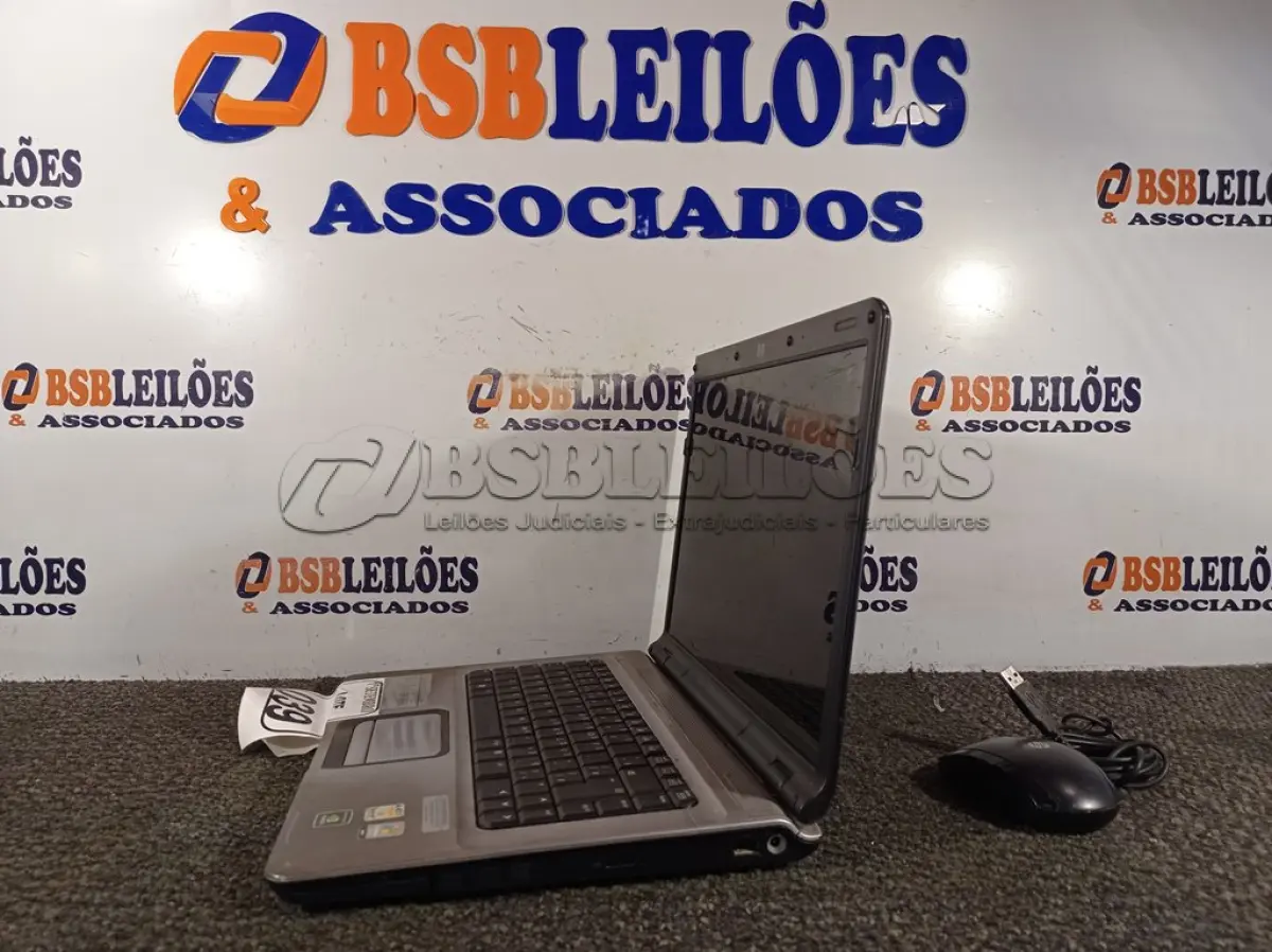 LOTE 039 - 01 NOTEBOOK MARCA HP SEM FONTE COM MOUSE. (NO ESTADO) ATENÇÃO! FAZER A VISITAÇÃO ANTES DE ARREMATAR, NÃO SABEMOS SE FUNCIONA. LEILÃO NÃO TEM GARANTIA E NEM DEVOLUÇÃO, SUJEITO A POSSÍVEIS AVARIAS VISÍVEIS/OCULTAS E/OU AUSÊNCIA DE COMPONENTES.