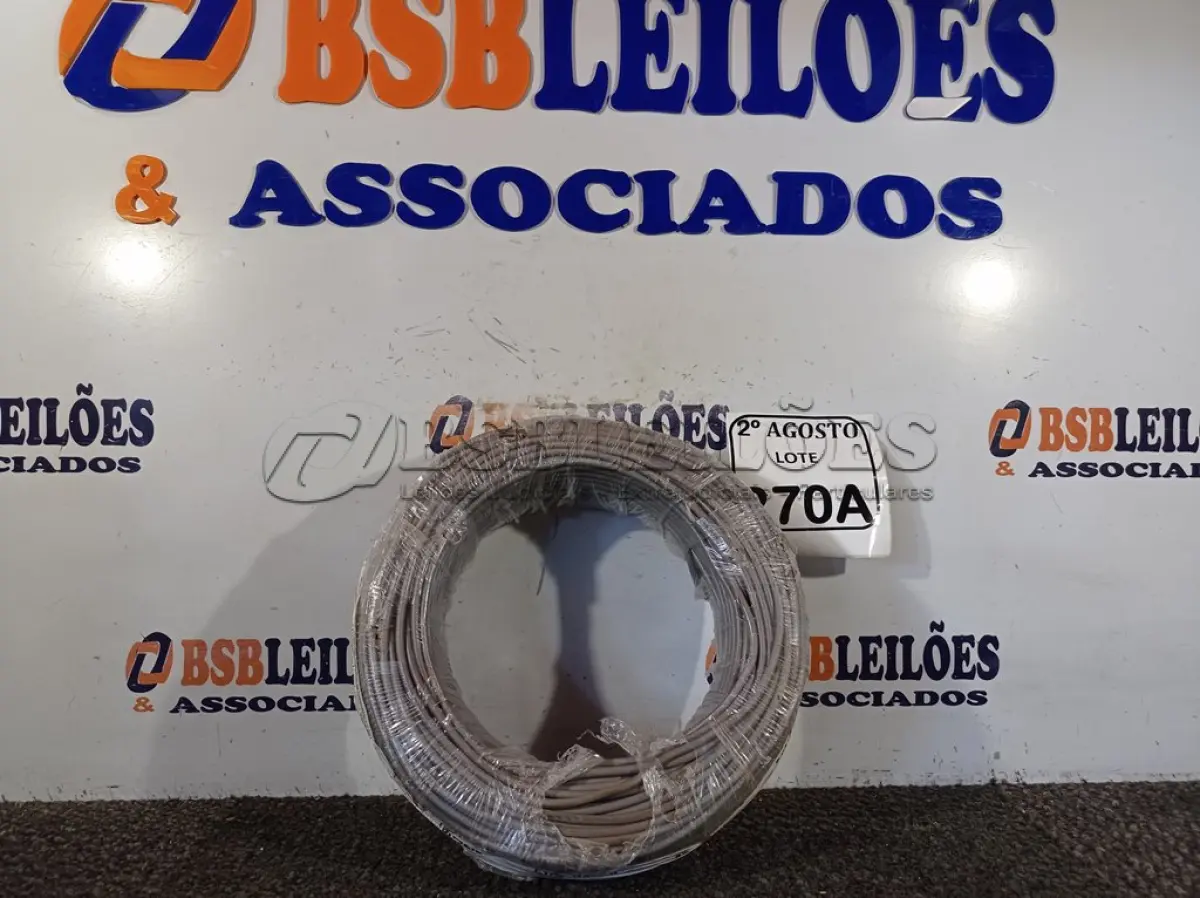 LOTE 270 - 01 ROLO DE FIO FLEXÍVEL 1X4,00MM NA COR CINZA. (NO ESTADO) ATENÇÃO! FAZER A VISITAÇÃO ANTES DE ARREMATAR, NÃO SABEMOS SE FUNCIONA. LEILÃO NÃO TEM GARANTIA E NEM DEVOLUÇÃO, SUJEITO A POSSÍVEIS AVARIAS VISÍVEIS/OCULTAS E/OU AUSÊNCIA DE COMPONENTES.