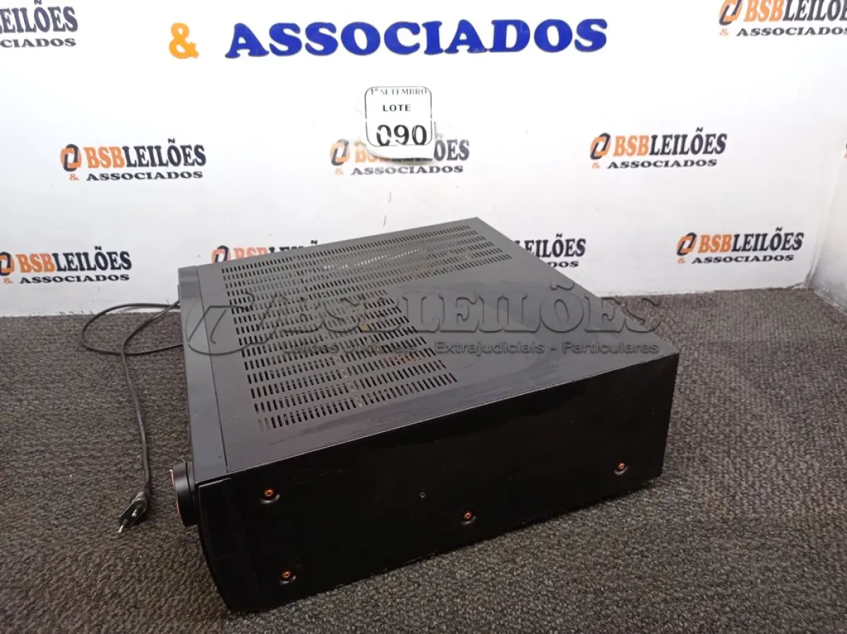 LOTE 090 - 01 RECEIVER MARCA MARANTZ MODELO SR870. (NO ESTADO) ATENÇÃO! FAZER A VISITAÇÃO ANTES DE ARREMATAR, NÃO SABEMOS SE FUNCIONA. LEILÃO NÃO TEM GARANTIA E NEM DEVOLUÇÃO, SUJEITO A POSSÍVEIS AVARIAS VISÍVEIS/OCULTAS E/OU AUSÊNCIA DE COMPONENTES.